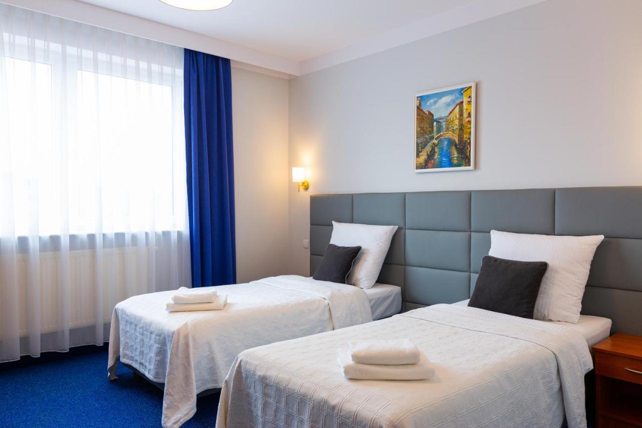 Hotel Victoria Bolszewo Luaran gambar