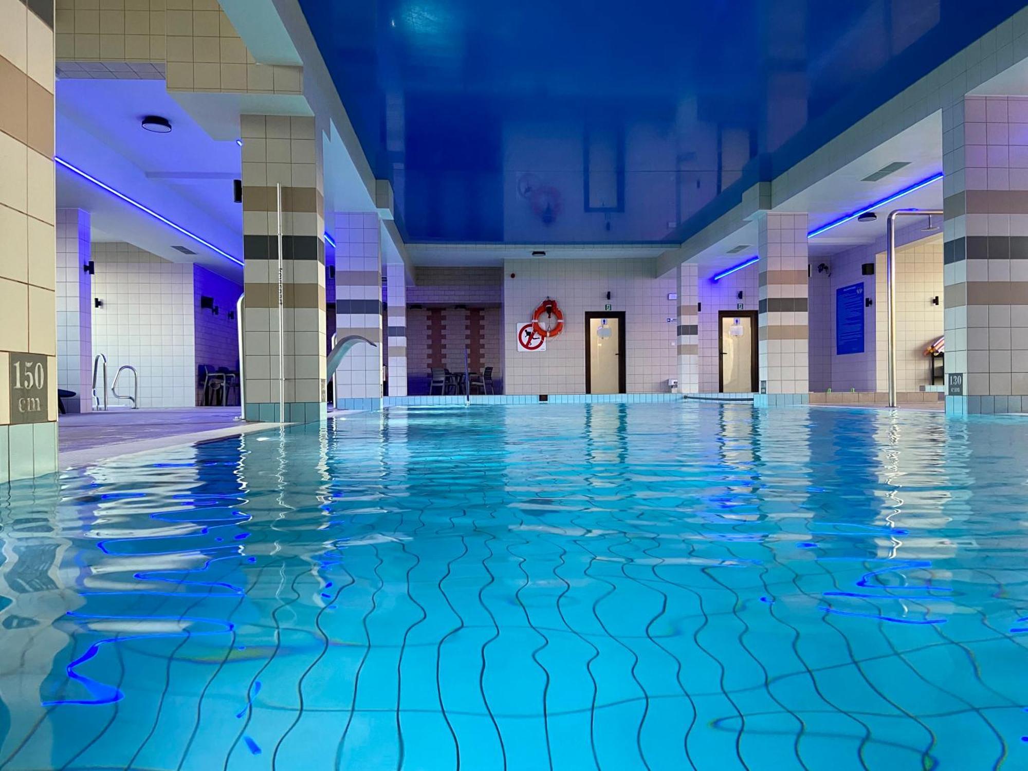 Hotel Victoria Bolszewo Luaran gambar